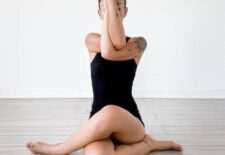 Atelier Léa Studio Yoga dans les vignes de Cabran